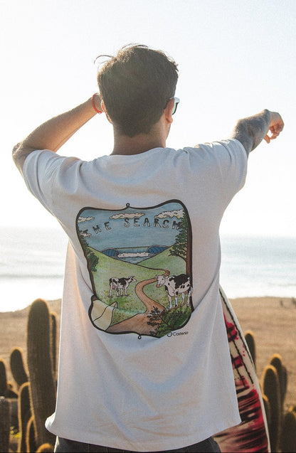 Polera Sustentable "The Search" Versión diseño atrás